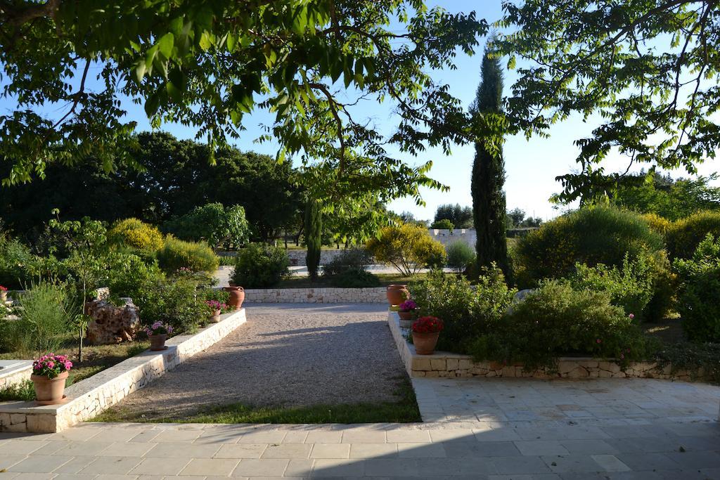 B&B Corte Del Camedrio ชิสแตร์นีโน ภายนอก รูปภาพ